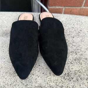Tilocow Black Suede Pointed Toe Slip-On Mules – Size 8